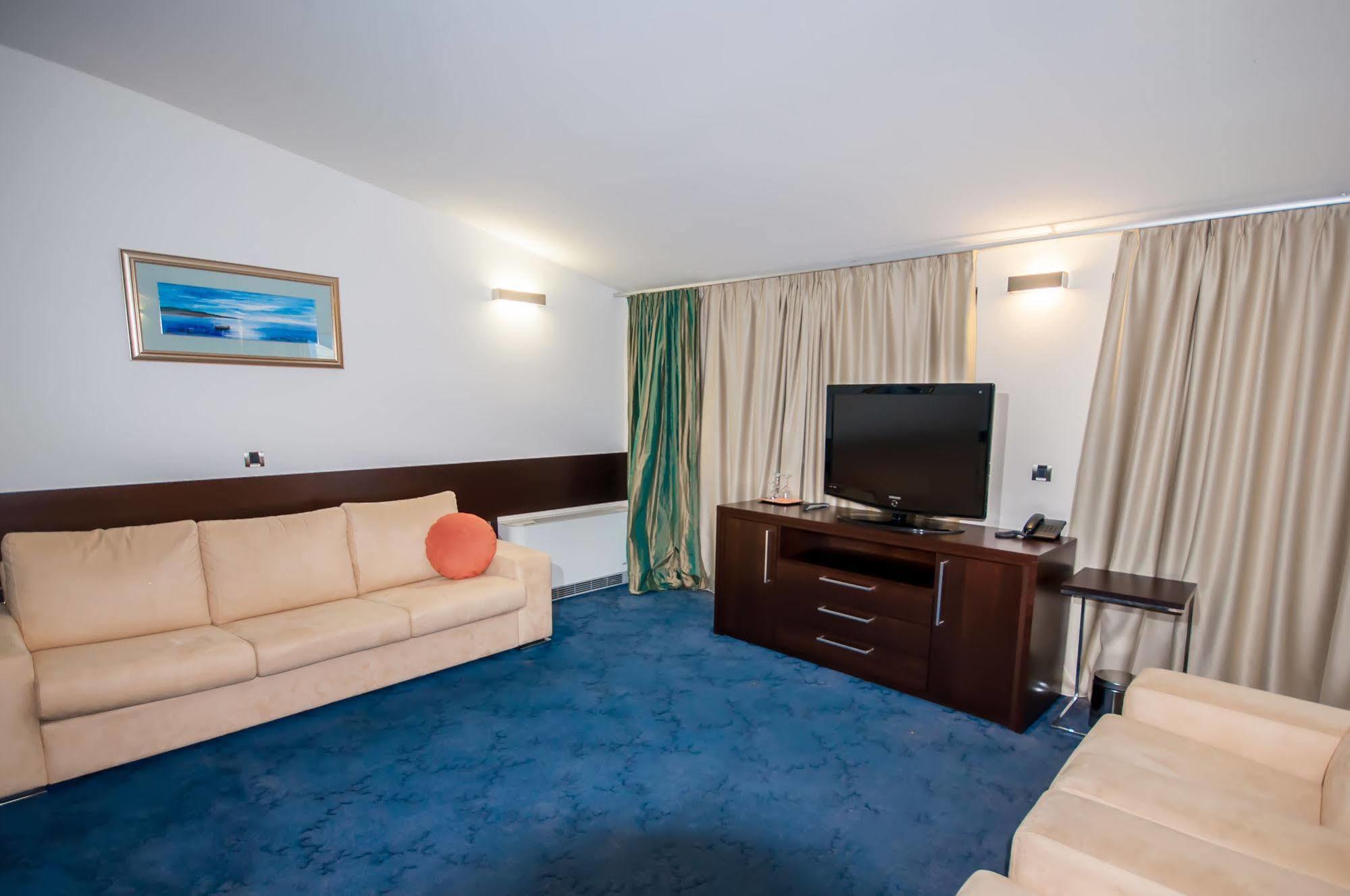 Hotel Maxim Božava Extérieur photo